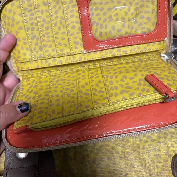 Chic Floral Shoulder Bag - Yellow and Brown 3 piece Key-Per Fossil Set Like New - Picture 12 of 16